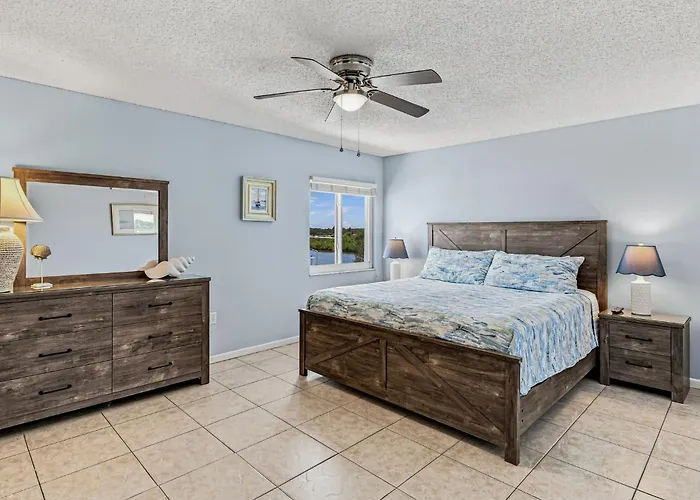 Dollar 511 Clearwater Beach